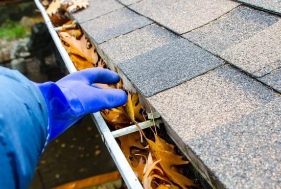 gutter cleaning carousel 2